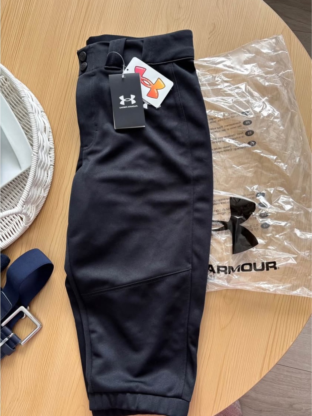 Under Armour youth Black knicker ball pants